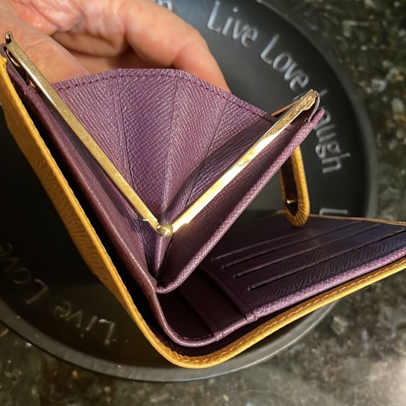 Louis Vuitton EPI yellow kiss lock wallet purple interior MI0092 - Picture 9 of 13